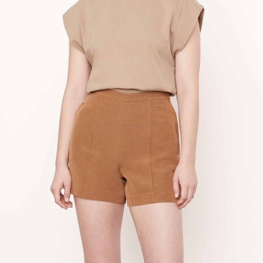 VINCE NWT High-Waist Tailored Shorts SIZE 4